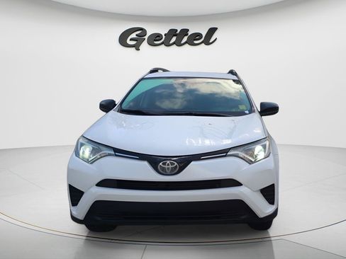 Used 2017 Toyota RAV4 LE image 8