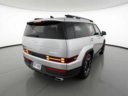 Used 2025 Hyundai Santa Fe SEL image 9