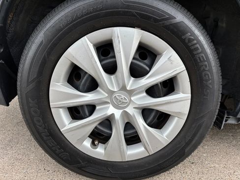 Used 2017 Toyota Corolla SE FWD image 45