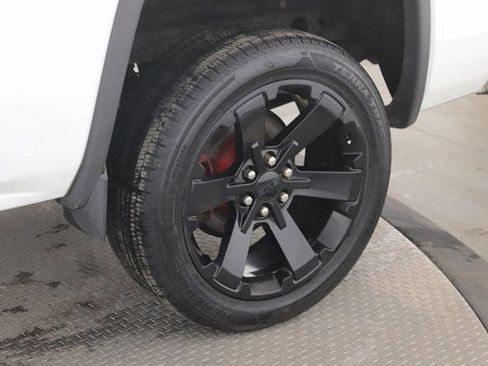 Used 2018 GMC Sierra 1500 SLE image 14