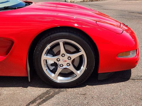 Used 2002 Chevrolet Corvette Convertible w/ Preferred Equipment Group2 RWD image 29