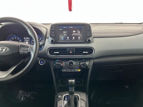 Used 2021 Hyundai Kona SEL w/ Winter Weather Package image 19
