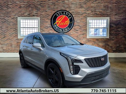 Used 2019 Cadillac XT4 Luxury w/ Cold Weather Package image 1