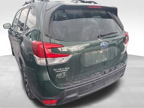 Used 2023 Subaru Forester Premium AWD/4WD image 21