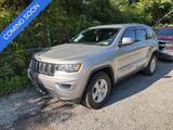 Used 2017 Jeep Grand Cherokee Laredo w/ Quick Order Package 23E image 2