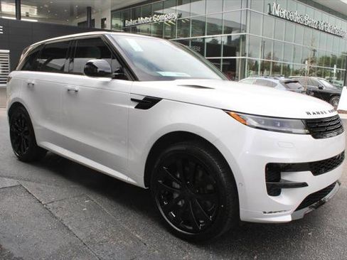 New 2026 Land Rover Range Rover Sport Dynamic SE image 4