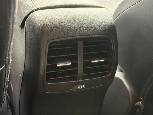 Used 2024 Ford Escape Platinum AWD/4WD image 14