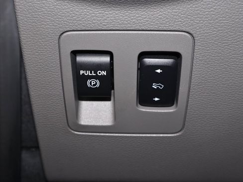 Certified 2018 Ford F150 XLT w/ Equipment Group 302A Luxury image 25