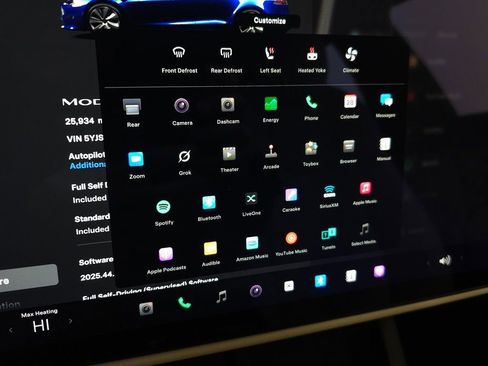 Used 2022 Tesla Model S Base image 30