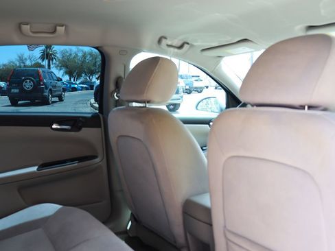 Used 2011 Chevrolet Impala LT FWD image 28