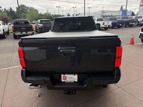 Certified 2024 Toyota Tacoma TRD Off-Road w/ TRD Off Road Premium Package AWD/4WD image 7