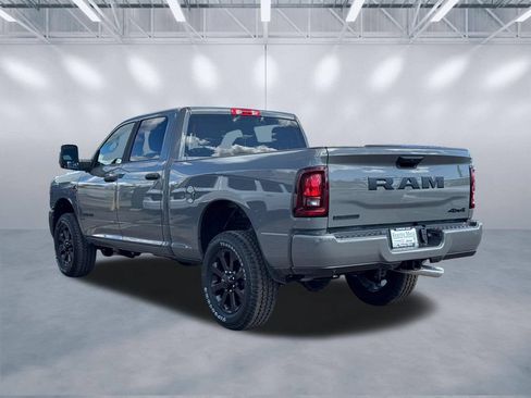 New 2026 RAM 2500 Big Horn AWD/4WD image 4