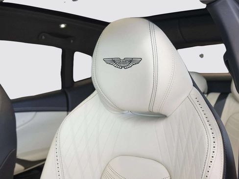 Used 2024 Aston Martin DBX AWD/4WD image 17