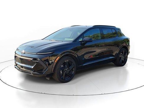 Used 2024 Chevrolet Equinox EV RS FWD image 2