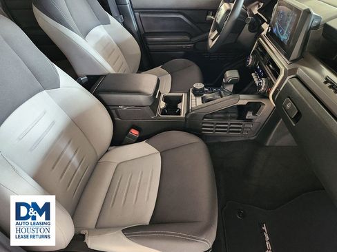 Used 2024 Toyota Tacoma TRD Off-Road image 21