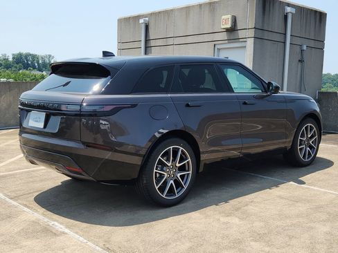 New 2026 Land Rover Range Rover Velar Dynamic SE image 2