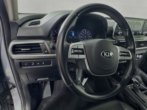 Used 2021 Kia Telluride LX image 11