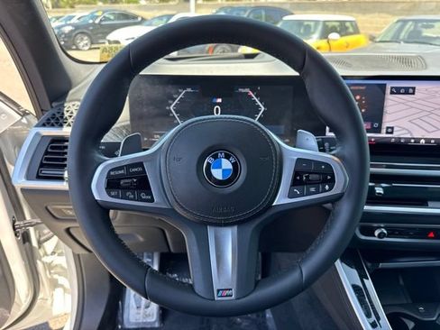 Used 2024 BMW X5 xDrive40i w/ M Sport Package AWD/4WD image 25