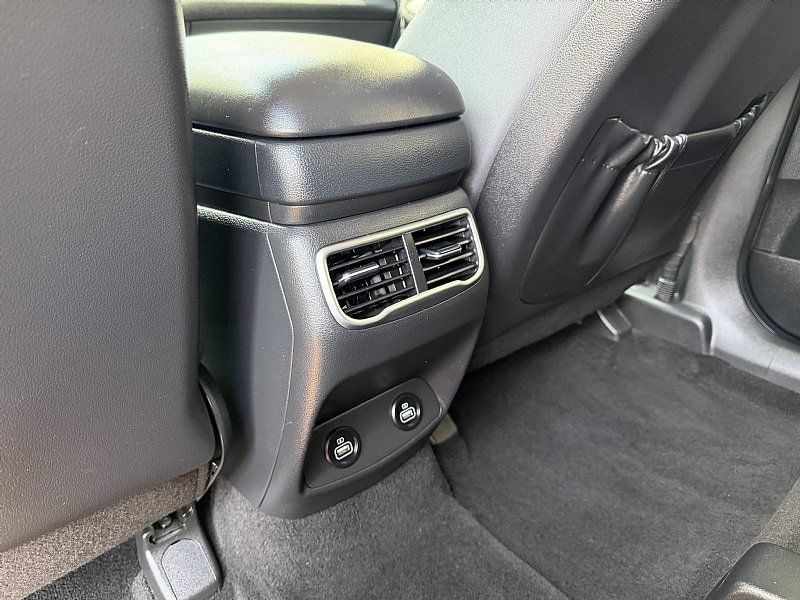 Used 2023 Hyundai Santa Fe SE AWD/4WD image 21