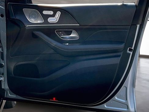 Used 2022 Mercedes-Benz GLE 350 4MATIC w/ Premium Package image 24