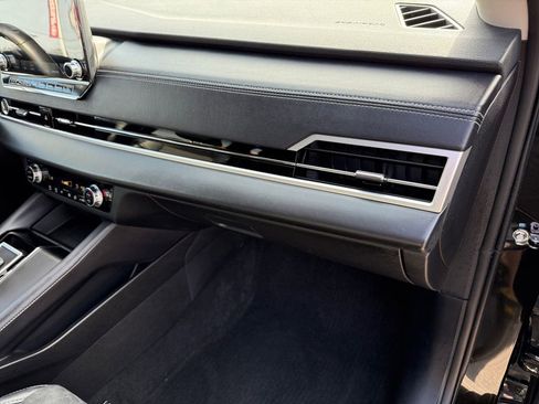 Used 2024 Mitsubishi Outlander SE image 16