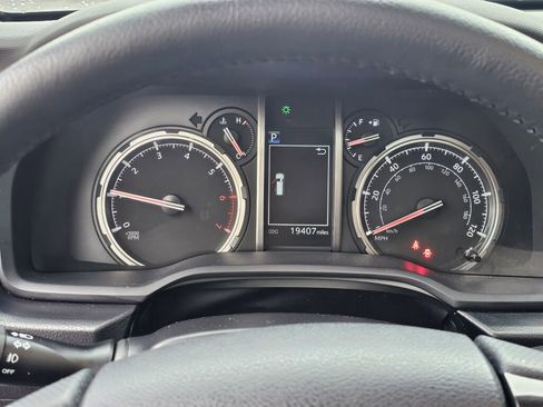 Used 2024 Toyota 4Runner TRD Off-Road Premium image 30