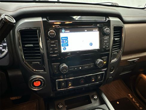 Used 2017 Nissan Titan Platinum Reserve image 29