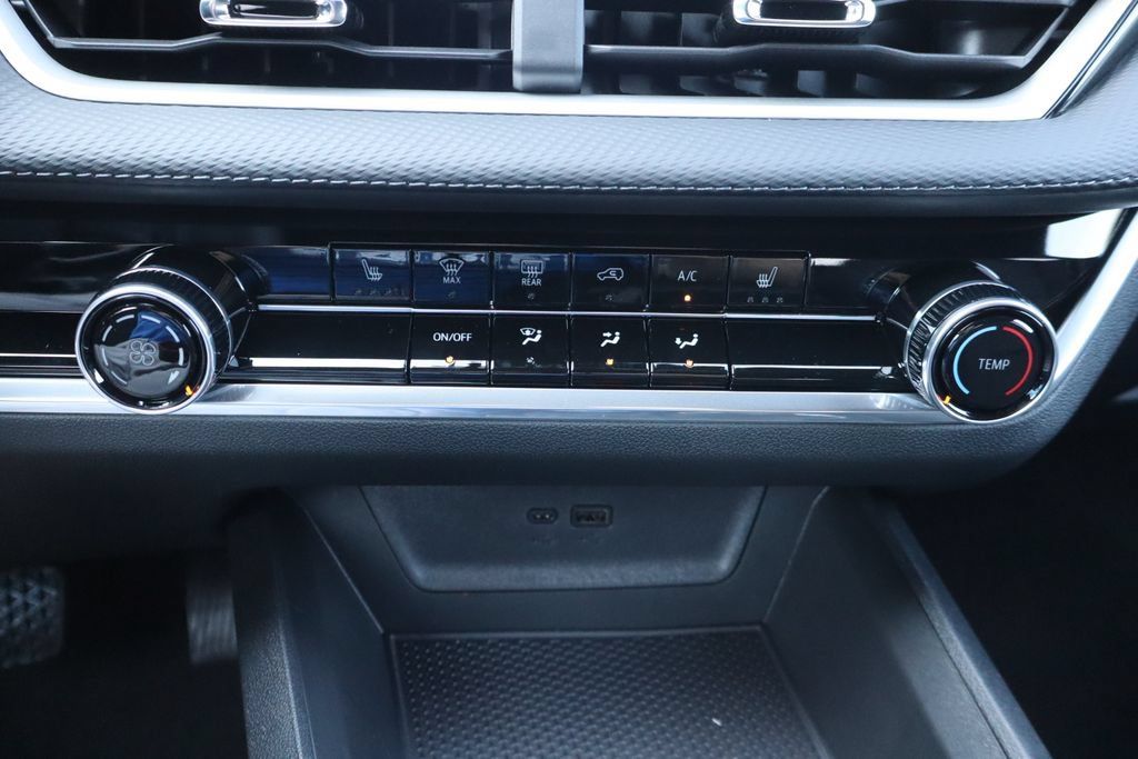 New 2027 Chevrolet Equinox LT FWD image 12