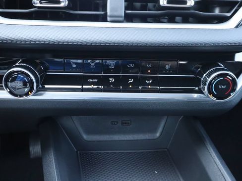 New 2027 Chevrolet Equinox LT FWD image 12