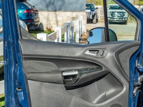 Used 2017 Ford Transit Connect XLT image 17