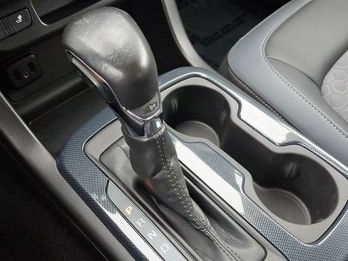Used 2022 Chevrolet Colorado Z71 AWD/4WD image 14