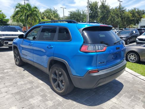 Used 2023 Jeep Cherokee Altitude Lux AWD/4WD image 4