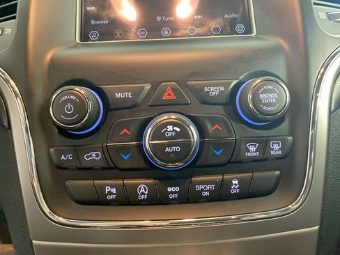 Used 2018 Jeep Grand Cherokee Laredo RWD image 40