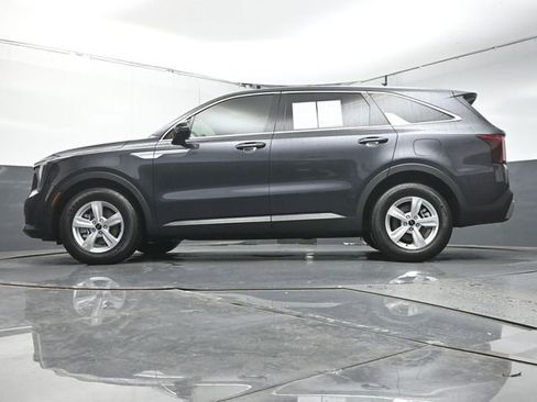 Used 2026 Kia Sorento LX FWD image 36