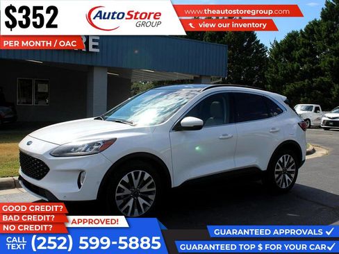 Used 2020 Ford Escape Titanium w/ Titanium Premium Package 2.0 image 2
