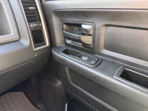 Used 2017 RAM 1500 Express image 21