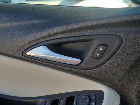 Used 2024 Buick Encore GX Preferred image 29