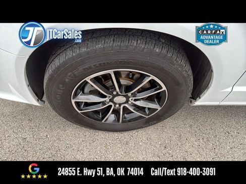 Used 2015 Dodge Grand Caravan R/T image 39