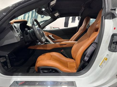 Used 2016 Chevrolet Corvette Z06 w/ 3LZ Preferred Equipment Group RWD image 9