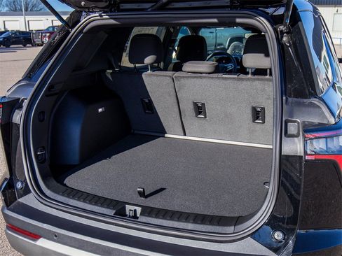 New 2026 Chevrolet Equinox LT w/ Midnight Edition image 12