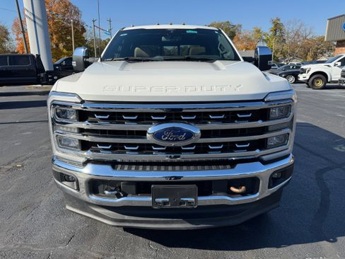 Used 2024 Ford F350 Lariat w/ Chrome Package image 2