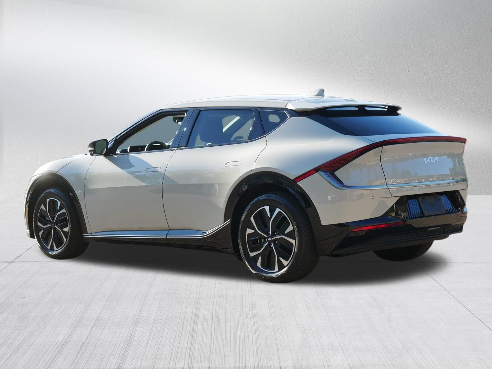 Certified 2023 Kia EV6 Wind w/ Wind Technology Package AWD/4WD image 5