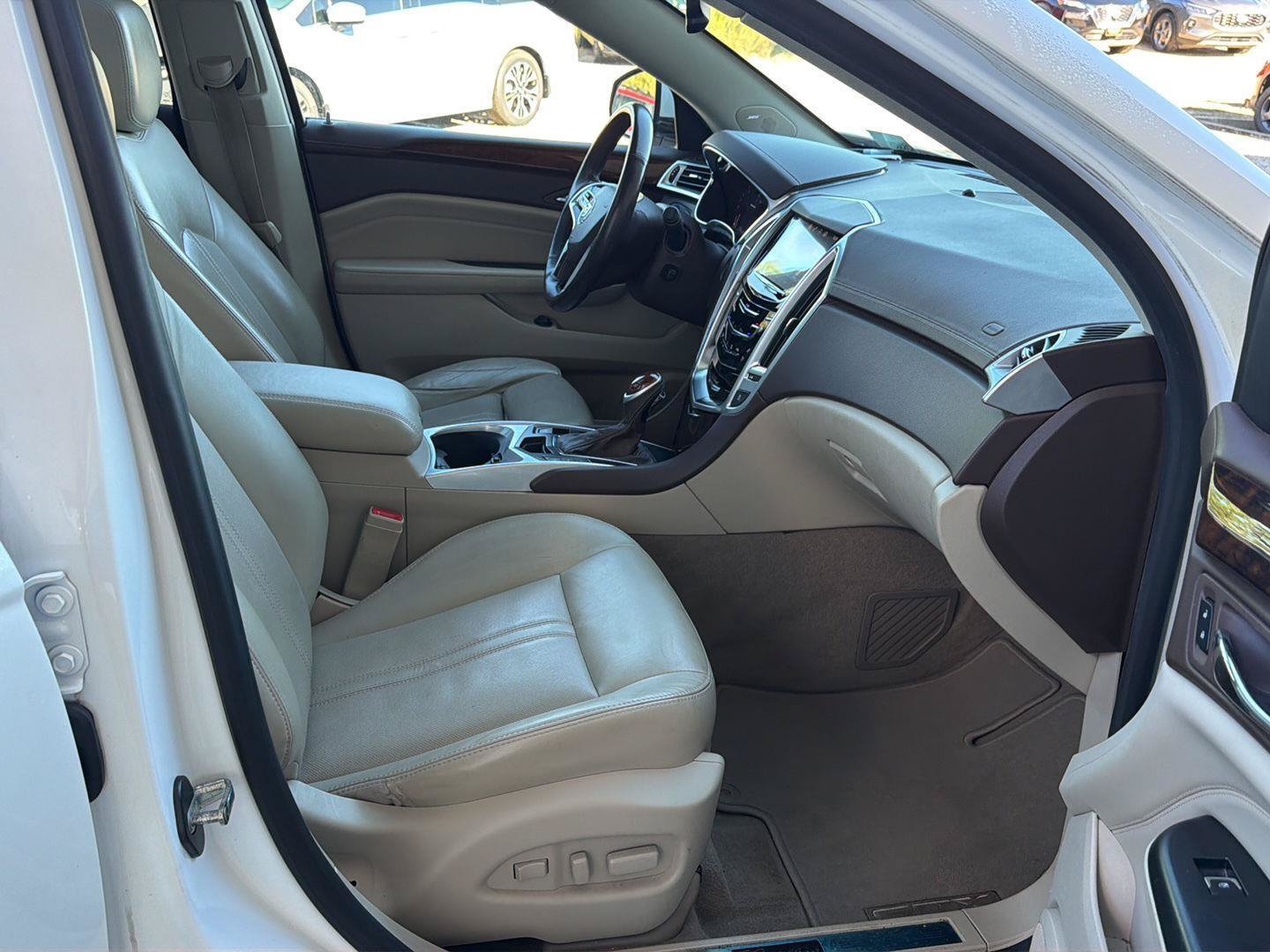 Used 2016 Cadillac SRX Premium w/ Driver Assist Package FWD image 14