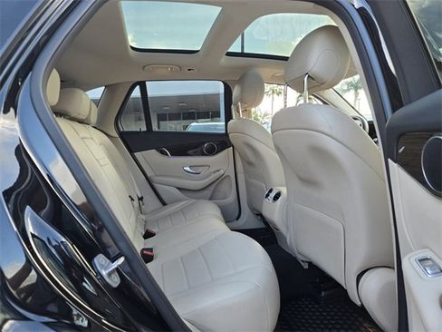 Used 2021 Mercedes-Benz GLC 300 image 18