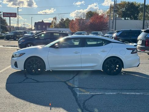 Used 2020 Nissan Maxima SR image 2