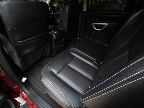 Used 2019 Nissan Titan PRO-4X w/ Pro-4x Convenience Package AWD/4WD image 18