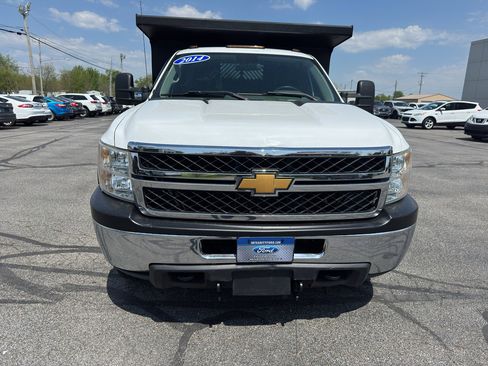 Used 2014 Chevrolet Silverado 3500 W/T w/ Snow Plow Prep Package image 5