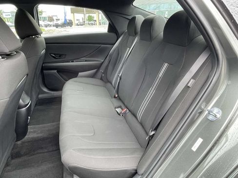 Certified 2025 Hyundai Elantra Sport FWD image 3