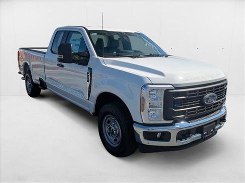 New 2026 Ford F250 XL w/ XL Chrome Package image 6