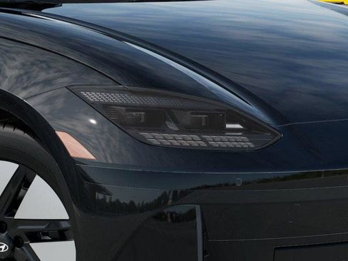 New 2025 Hyundai Ioniq 6 SEL RWD image 9